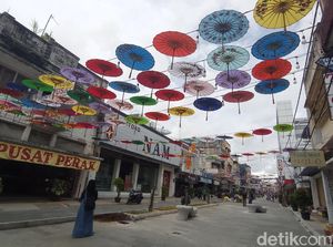 Malioboro Tasikmalaya Udah Cantik, Dihiasi Payung Makin Geulis