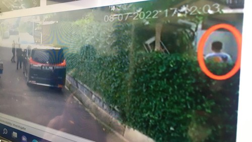 Tangkapan layar CCTV di depan rumah dinas Ferdy Sambo (Zunita-detikcom)