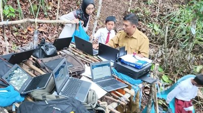 Lika-liku Perjuangan Siswa SD Lingga Ujian ANBK di Tengah Hutan