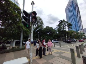 Tiang Pelican Crossing di Jl Sudirman Diperbaiki, Pedestrian Lebih Nyaman