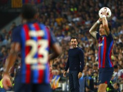 Barcelona sementara unggul lima poin dari Real Madrid di Liga Spanyol dengan 47 poin dari 18 laga. Racikan pelatih Xavi Hernandez mulai terlihat berbahaya (AP)
