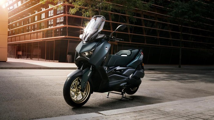 Yamaha XMAX 300 Tech MAX model tahun 2023