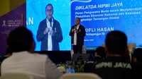 Zulhas memaparkan, harga minyak goreng kemasan sederhana turun sesuai dengan Harga Eceran Tertinggi (HET) yaitu sebesar Rp14.000/liter dalam waktu dua minggu.