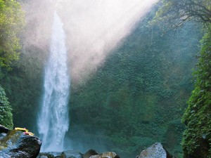 20 Air Terjun di Bali yang Mempesona dan Menyejukkan Hati