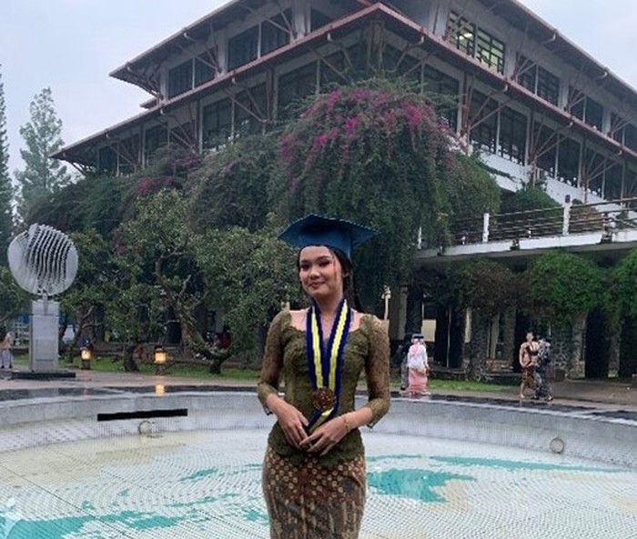 Aletha Shahisa jadi Wisudawan Terbaik ITB periode Oktober 2022