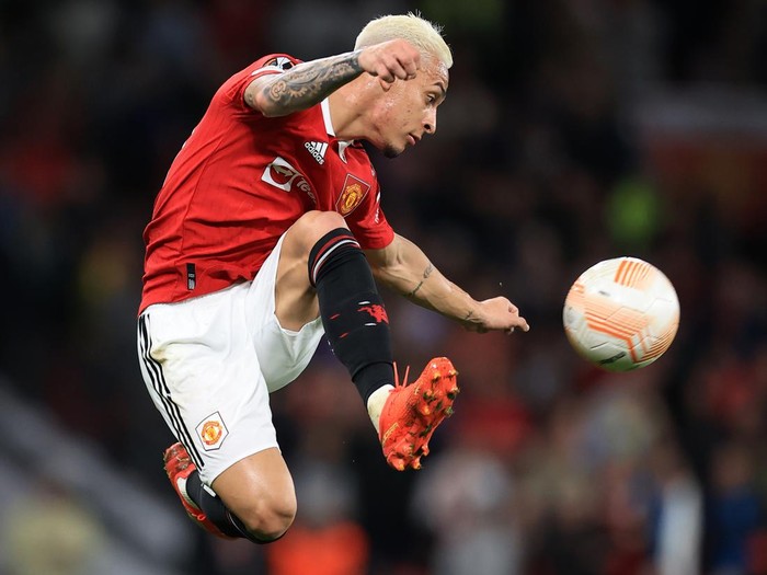 MANCHESTER, ENGLAND - OCTOBER 27: Antony of Manchester United leaps to control the ball during the UEFA Europa League group E match between Manchester United and Sheriff Tiraspol at Old Trafford on October 27, 2022 in Manchester, United Kingdom. (Photo by Simon Stacpoole/Offside/Offside via Getty Images)
