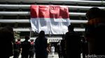 Bendera Raksasa Berkibar di Kampus Sambut Hari Sumpah Pemuda