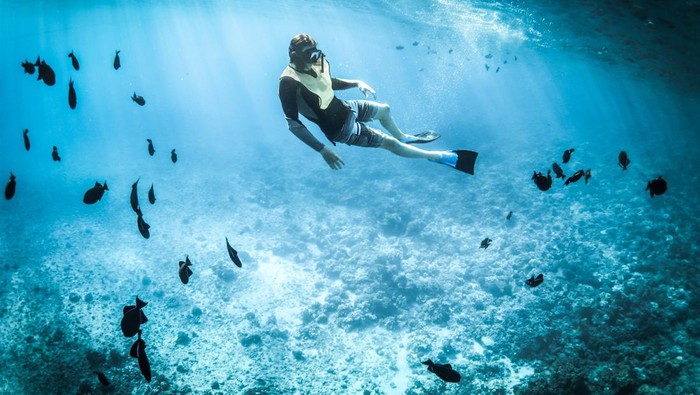 Ilustrasi Crystal Bay Nusa Penida.