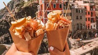  Cinque Terre ini terdiri dari lima desa yang berbeda ada Monterosso al Mare, Vernazza, Corniglia, Manarola, dan Riomaggiore. Foto: Instagram @cinqueterretrip