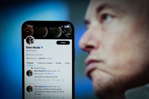 Elon Musk beli Twitter