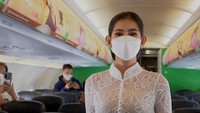 Peragaan busana kebaya oleh awak kabin dilakukan pada penerbangan Citilink QG 502 rute Jakarta-Kuala Lumpur.
