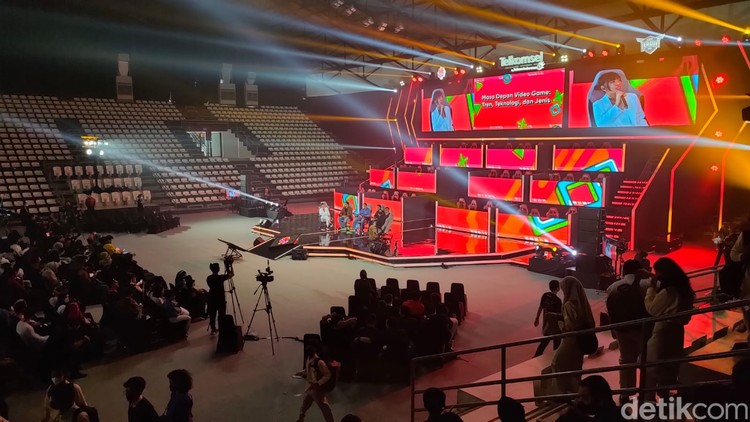 DG Con 2022 Digelar Festival Game & Esports DG Con 2022 Digelar, Usung Teknologi Metaverse. Acara offline diselenggarakan di Basket Hall Senayan, Jakarta. DG Con 2022 dihelat selama tiga hari, sejak 28-30 Oktober 2022.