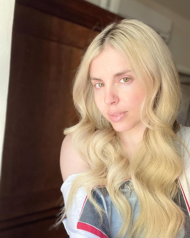 Dilansir Hollywoodlife, Firerose dan Billy Cyrus mulai berkencan sejak 2021 tapi sudah lama saling mengenal. Kami sebenarnya bertemu 10 tahun lalu di lokasi syuting Hannah Montana, katanya.Foto: Instagram Firerose