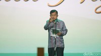 Di bidang otomotif, Kalla Group ini memiliki merek dagang di kawasan Indonesia Timur melalui bendera PT Hadji Kalla (Kalla Toyota).