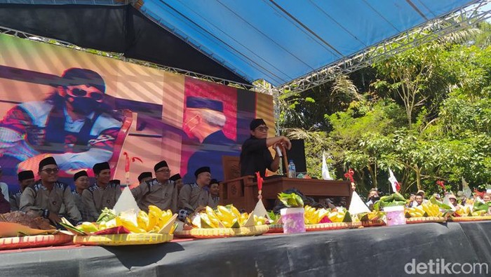 Gus Miftah saat memberikan tausiah dalam Satu doa untuk Indonesia di Gunung Tidar, Magelang, Jumat (28/10/2022).