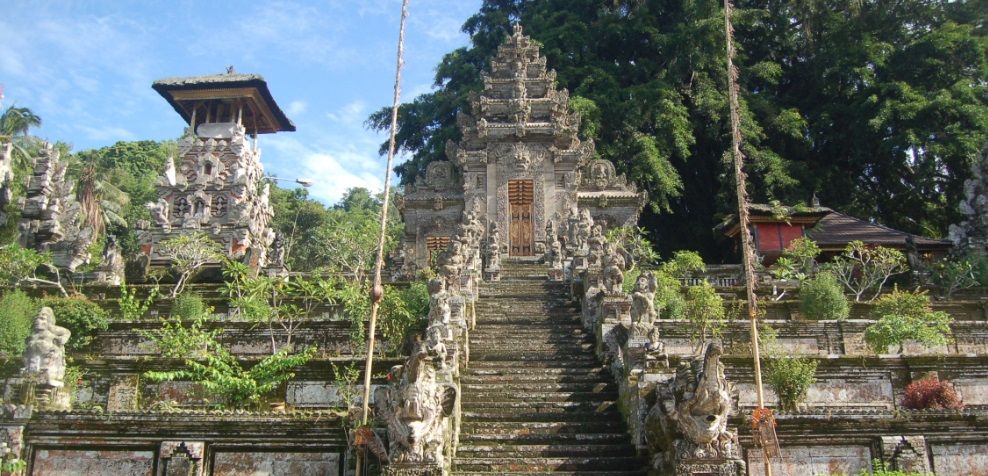 Ilustrasi hidden gems Bali.