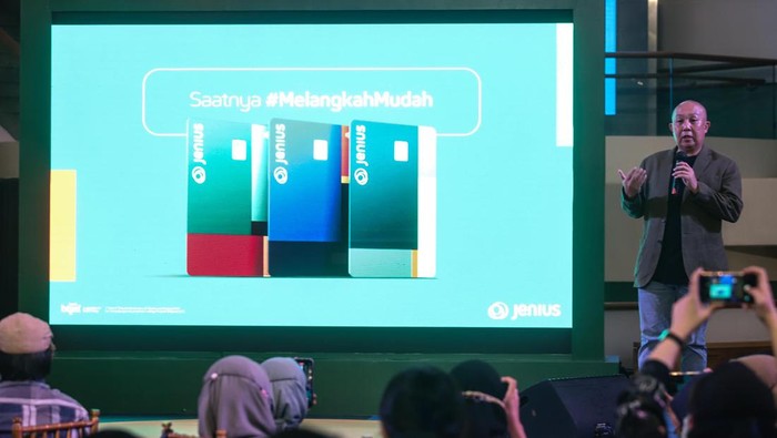 Jenius Luncurkan Kartu Kredit Digital Jenius dari Bank BTPN meluncurkan kartu kredit Jenius Visa yang serba digital. Kartu kredit ini dapat dikelola melalui aplikasi Jenius.