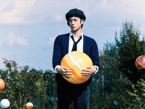The Astronaut, Debut Solo Jin BTS yang Heartwarming