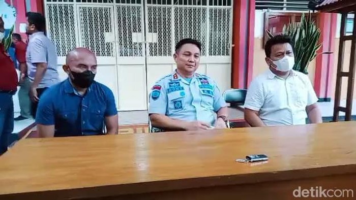 Kalapas Klas 2A, Rony saat jumpa pers terkait pesta sabu dalam sel
