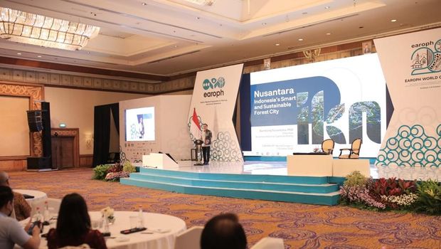 Kepala Otoritas IKN Bambang Susantono memaparkan perkembangan pembangunan IKN di depan delegasi internasional EAROPH