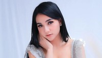 Dalam acara Talkpod, Lala Widy mengaku sudah suka dangdut dan menyanyi sejak kelas 4 SD. (Foto: dok Instagram)