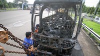 Namun, untungnya tidak ada korban jiwa dalam peristiwa tersebut.
