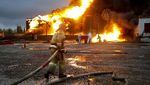 Penampakan Kobaran Api Lalap Depot Minyak di Ukraina