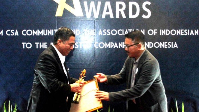 Perusahaan Publik Terbaik di Bidang Perumahan Bank BTN meraih penghargaan sebagai The Best Performance of Mortgage pada ajang CSA Awards yang diselenggarakan di Jakarta. Penghargaan tersebut diserahkan oleh Direktur Eksekutif Lembaga Sertifikasi Profesi Pasar Modal, Haryajid Ramelan dan diterima oleh Hirwandi Gafar Direktur Konsumer Bank BTN di Jakarta, Kamis (27/10).