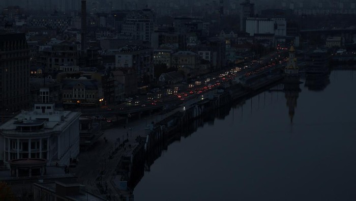 Potret Mengerikan Dampak Serangan Rusia ke Ukraina Serangan-serangan Rusia ke Ukraina telah menghancurkan berbagai infrastruktur di negara tersebut. Ini sederet infrastruktur yang rudal Rusia.