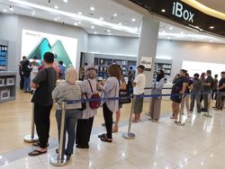 Gokil! Antrean Mengular di Preorder iPhone 14