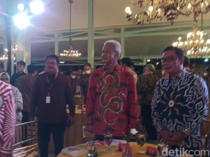 Di Depan Ganjar-Ridwan Kamil, Gibran Curhat Pernah Dibilang Karbitan