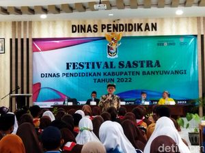 Zawawi Imron Diharap Rangsang Bibit Sastrawan di Festival Sastra Banyuwangi