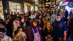 Seram... Pusat Kota Arnhem Belanda Dikepung Zombie