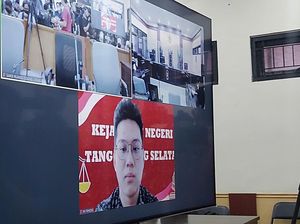 Hakim Belum Siap, Sidang Vonis Indra Kenz Ditunda