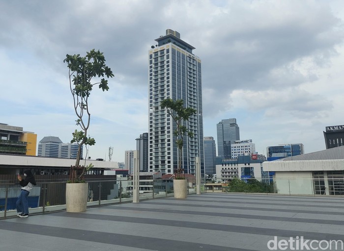 Sore di Sarinah Sore di Sarinah