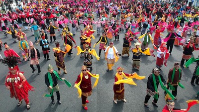 6.000 Orang Menari Tarian Geyol di Tegal Ramaikan Sumpah Pemuda