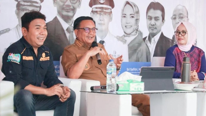 Perusahaan plat merah Telkom akan mengubah Kota Bitung yang terletak di Provinsi Sulawesi Utara ini menjadi smart city alias kota pintar.