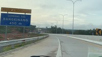 Selama masa uji coba, pengendara yang melintas di ruas tol itu tidak dikenakan tarif tol alias gratis. (Foto: Istimewa)