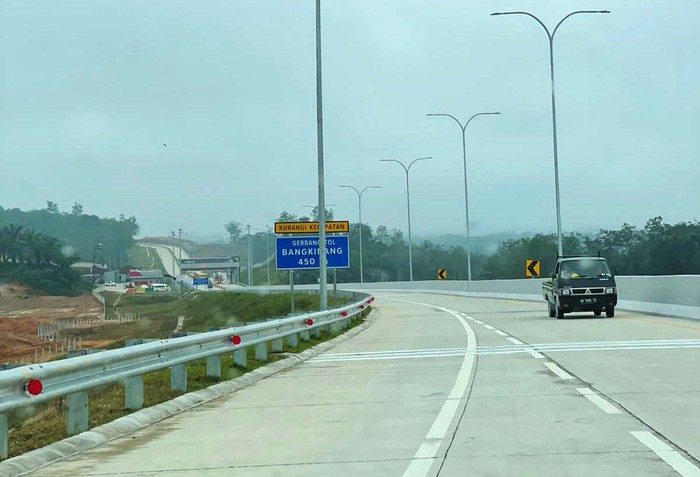 Ruas jalan Tol Pekanbaru-Bangkinang resmi diuji coba. Selama masa uji coba, pengendara yang melintas di ruas tol itu tidak dikenakan tarif tol alias gratis.