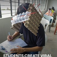 Mulai dari karton hingga peralatan rumah tangga, seperti bekas tempat telor ini juga bisa dimanfaatkan untuk membuat topi anti nyontek. Apapun bentuknya, yang jelas tujuan utamanya tetap sama, yaitu untuk menerapkan kejujuran bagi para mahasiswa selama ujian berlangsung. Foto: Facebook/Marry Joy Mandane Ortiz
