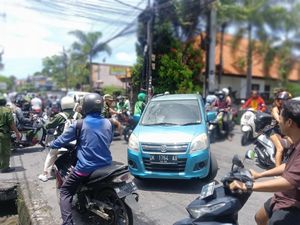 Desa Tibubeneng Uji Coba Pengalihan Arus Kendaraan di 5 Titik Macet