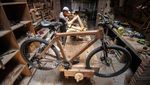 Unik, Sepeda Ini Terbuat dari Limbah Kayu Lho