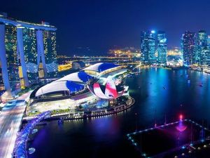 Ragam Opsi Wisata Malam di Singapura, Kulineran hingga Uji Nyali