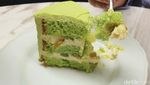 Nongkrong Cantik di Amy and Cake Sambil Menikmati Kue Es Campur yang Unik