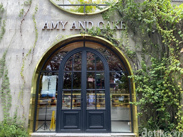 Amy and Cake di Bintaro Sektor 9, Berkonsep ala Eropa Dipenuhi Bunga Cantik