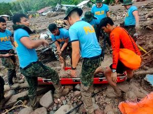Badai Nalgae Hantam Filipina, 72 Orang Tewas