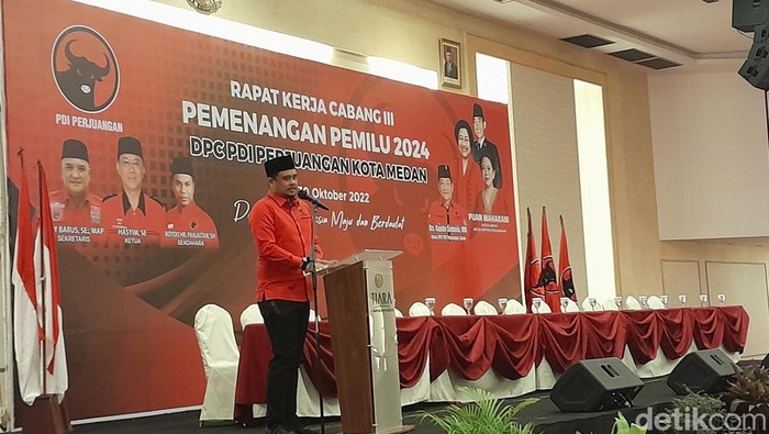 Bobby Nasution pada acara Rakercab PDIP Kota Medan.