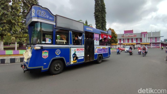 Bus Gatrik di Ciamis.