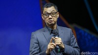 Dia mengungkapkan dengan aplikasi ini, biaya yang dikeluarkan juga jauh lebih murah dan rasional. Karena, tidak ada lagi keterlibatan makelar listrik yang membuat harga menjadi lebih mahal dan tidak rasional.