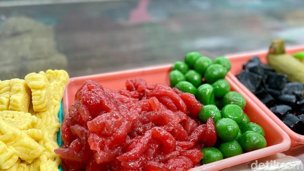 Murah Banget, Jajan Nasi Pecel dan Es Teler Rp 3.500 di Pasar Bangilan Tuban